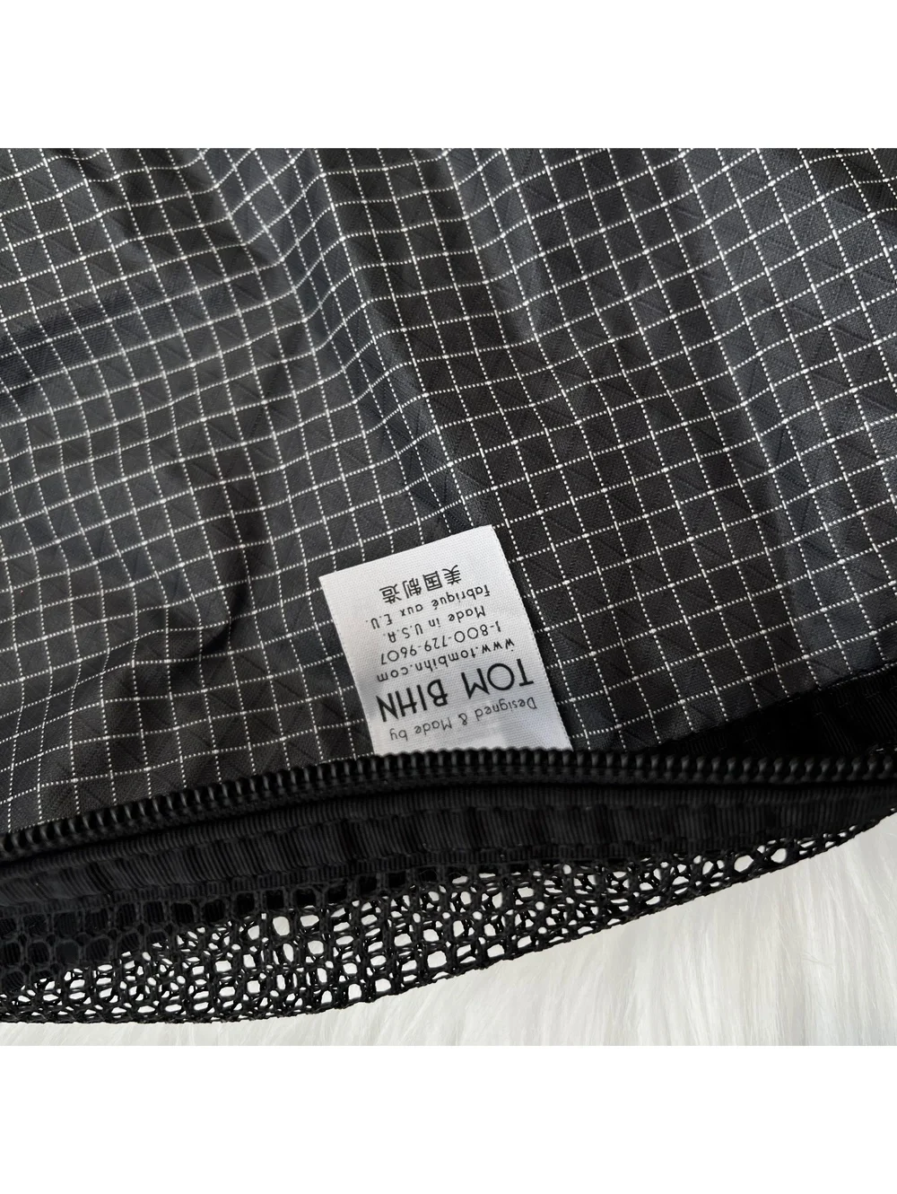 Tom Bihn Gray Grid Packing Cube Travel Organizer Mesh Zip USA 12x12